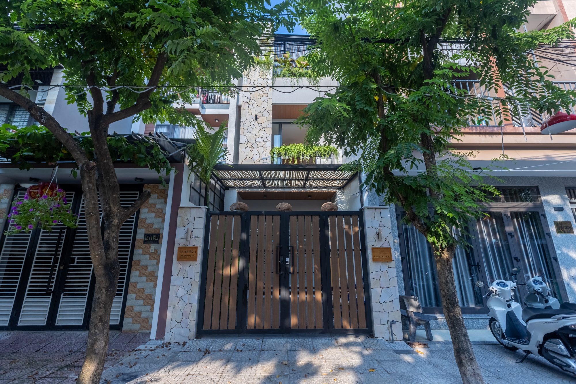 Villa front facade